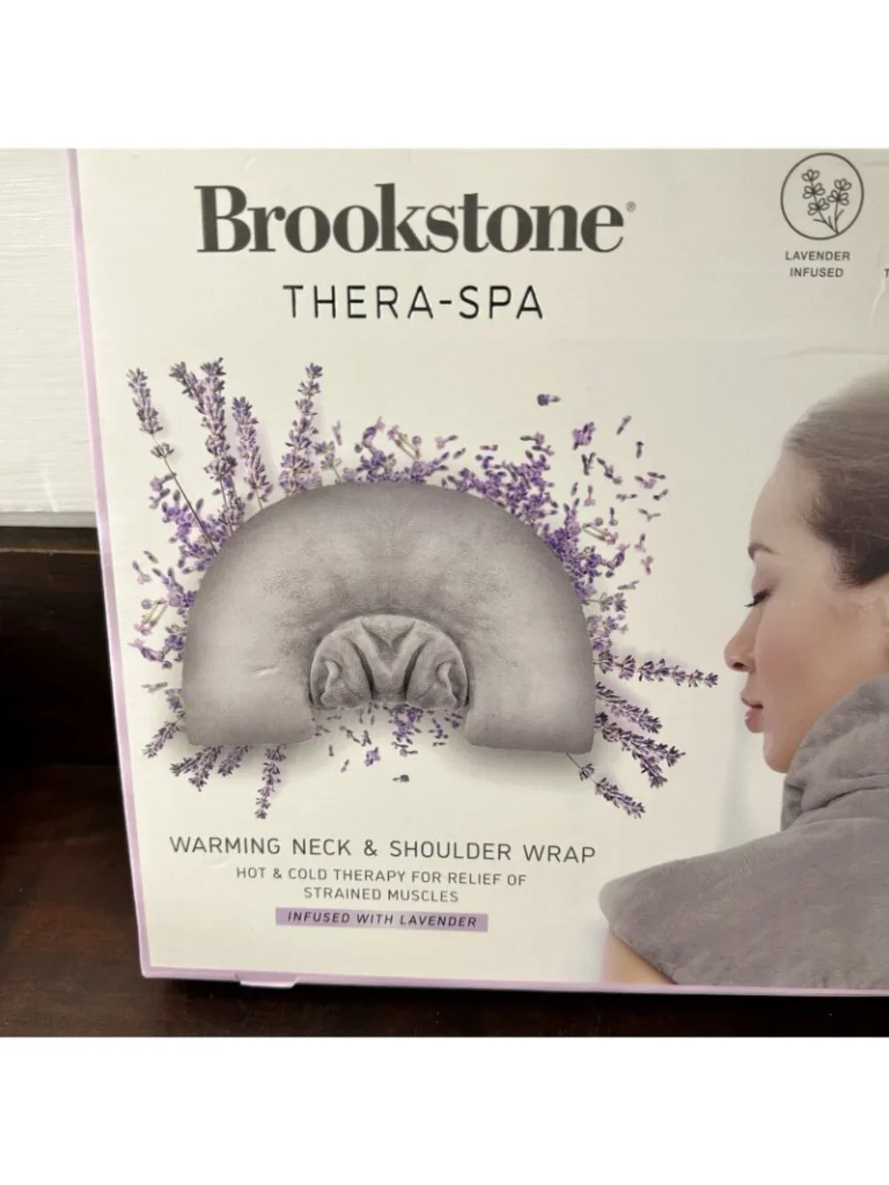 Brookstone Thera Spa Hot & Cold Therapy Lavender Infused Neck Shoulder Wrap NIB
